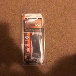 Copper fit knee sleeve size large new never used